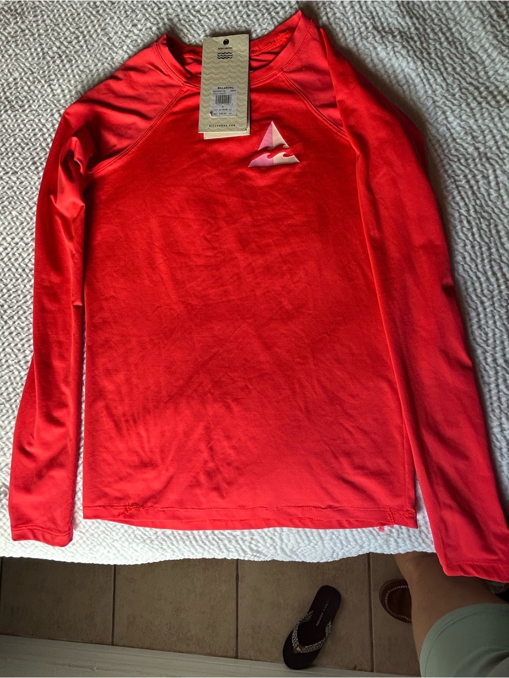Billabong, coral light rash, guard, wet suit T-shirt, very light